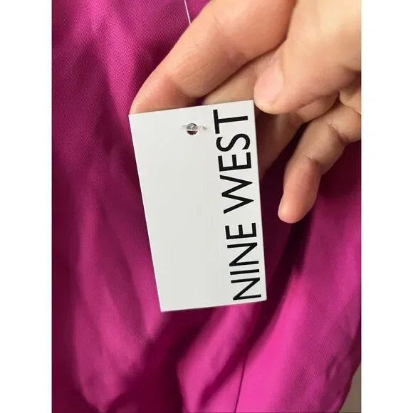 Nine West Magenta Daisy V-Neck Cropped Jumpsuit Size Medium NWT - Picture 9 of 9